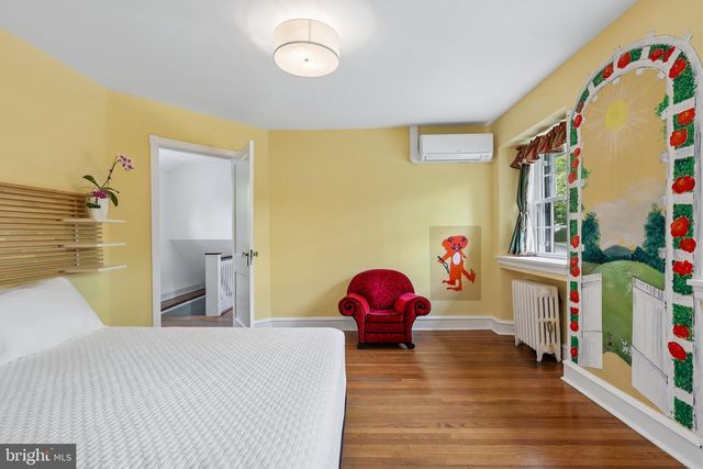 6 OVERBROOK PKWY, Wynnewood, PA 19096