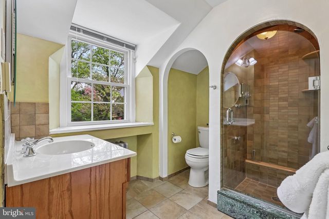6 OVERBROOK PKWY, Wynnewood, PA 19096
