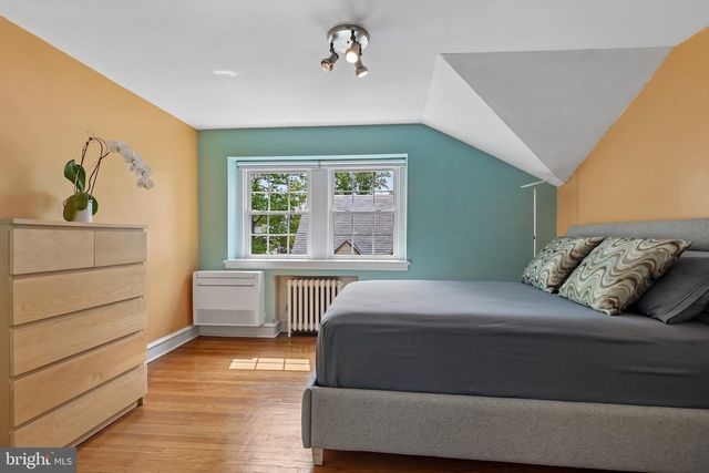 6 OVERBROOK PKWY, Wynnewood, PA 19096