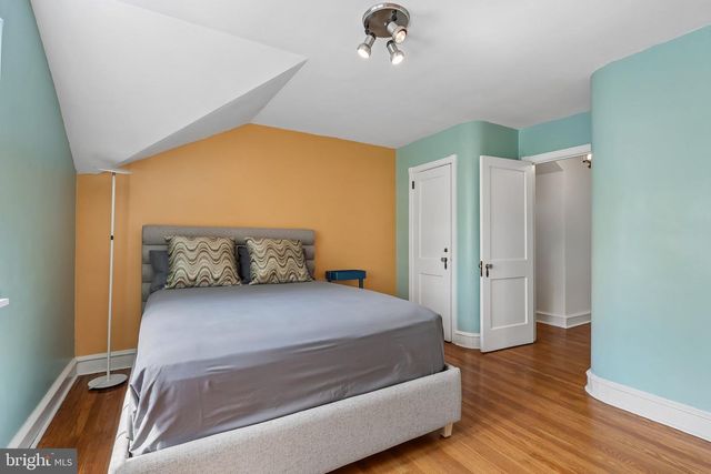6 OVERBROOK PKWY, Wynnewood, PA 19096