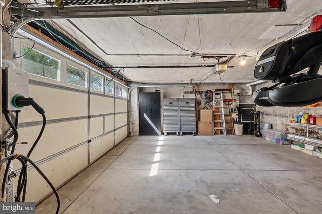 6 OVERBROOK PKWY, Wynnewood, PA 19096