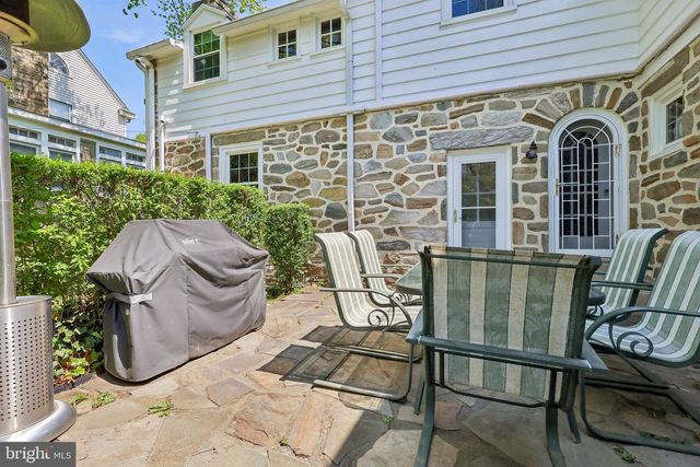 6 OVERBROOK PKWY, Wynnewood, PA 19096