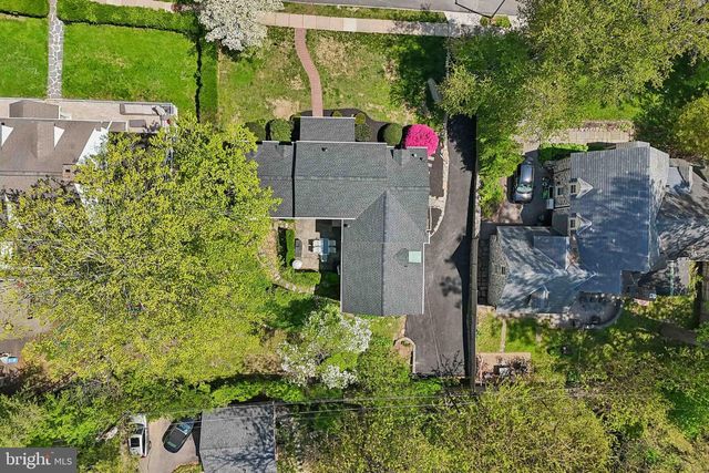 6 OVERBROOK PKWY, Wynnewood, PA 19096
