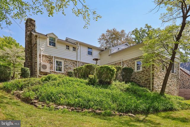 6 OVERBROOK PKWY, Wynnewood, PA 19096
