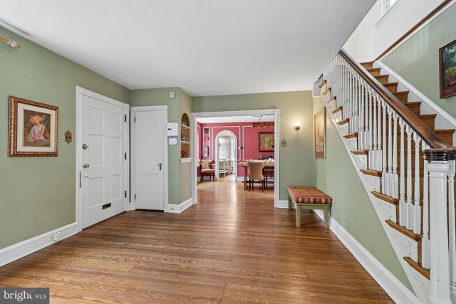 6 OVERBROOK PKWY, Wynnewood, PA 19096
