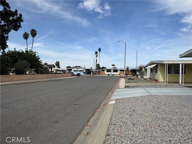 180 Santa Paula, Hemet, CA 92543