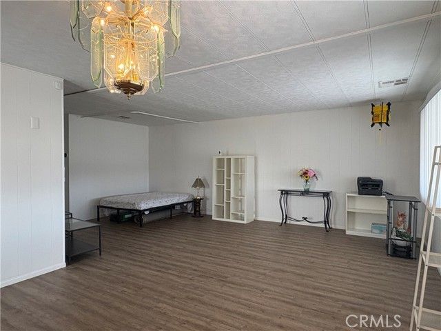 180 Santa Paula, Hemet, CA 92543