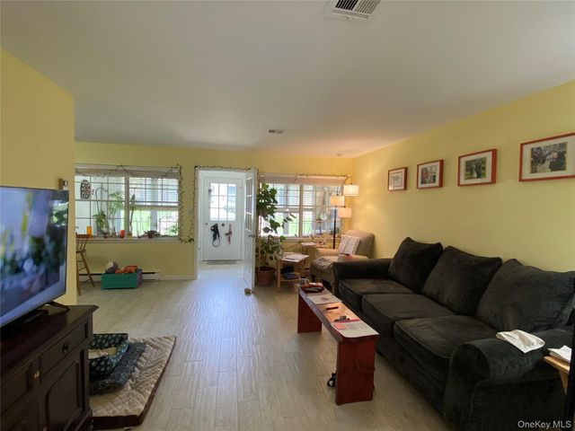 274 Berwick Court C, Ridge, NY 11961