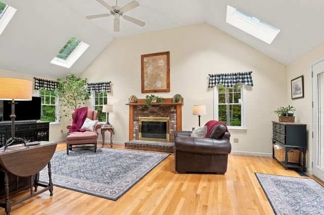 7 Trout Brook Way, Shirley, MA 01464