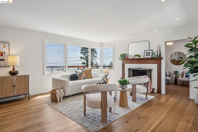 708 Grizzly Peak Blvd, Berkeley, CA 94708