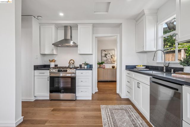 708 Grizzly Peak Blvd, Berkeley, CA 94708