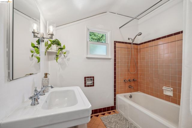 708 Grizzly Peak Blvd, Berkeley, CA 94708