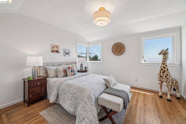 708 Grizzly Peak Blvd, Berkeley, CA 94708