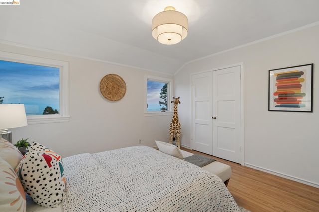 708 Grizzly Peak Blvd, Berkeley, CA 94708