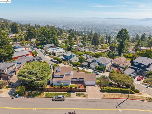 708 Grizzly Peak Blvd, Berkeley, CA 94708