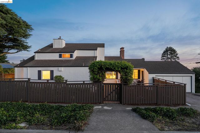 708 Grizzly Peak Blvd, Berkeley, CA 94708
