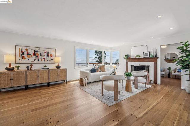 708 Grizzly Peak Blvd, Berkeley, CA 94708