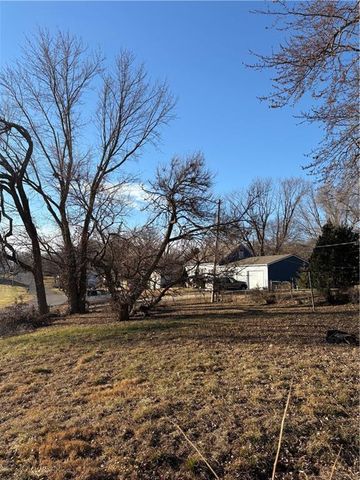 741 Locust Street, Kansas City, KS 66103