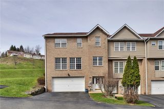 301 Wingate Dr, Robinson Twp, PA 15205