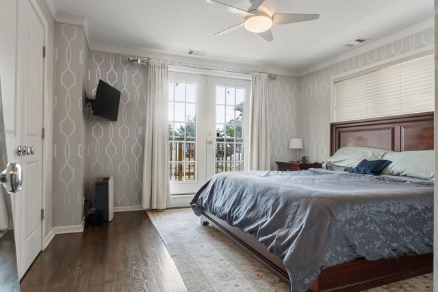 2527 N WASHTENAW Avenue, Chicago, IL 60647