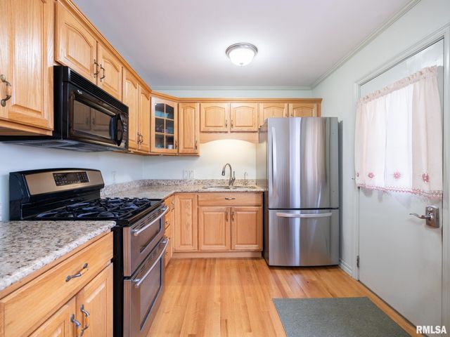 2419 N IDAHO Street, Peoria, IL 61604