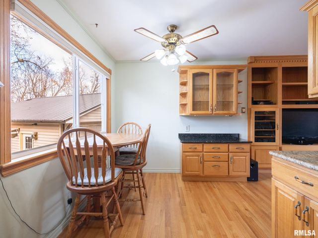 2419 N IDAHO Street, Peoria, IL 61604