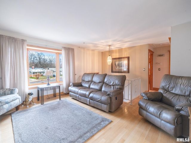 2419 N IDAHO Street, Peoria, IL 61604