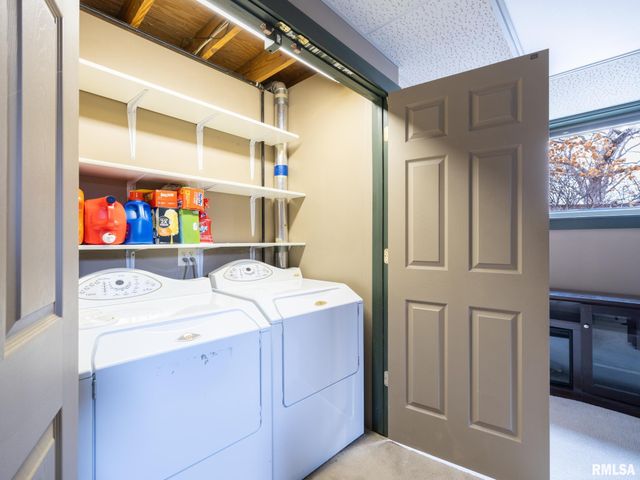 2419 N IDAHO Street, Peoria, IL 61604