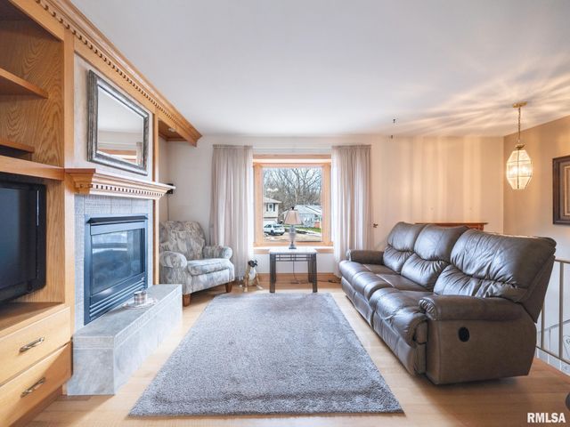 2419 N IDAHO Street, Peoria, IL 61604