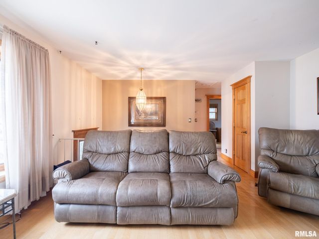 2419 N IDAHO Street, Peoria, IL 61604