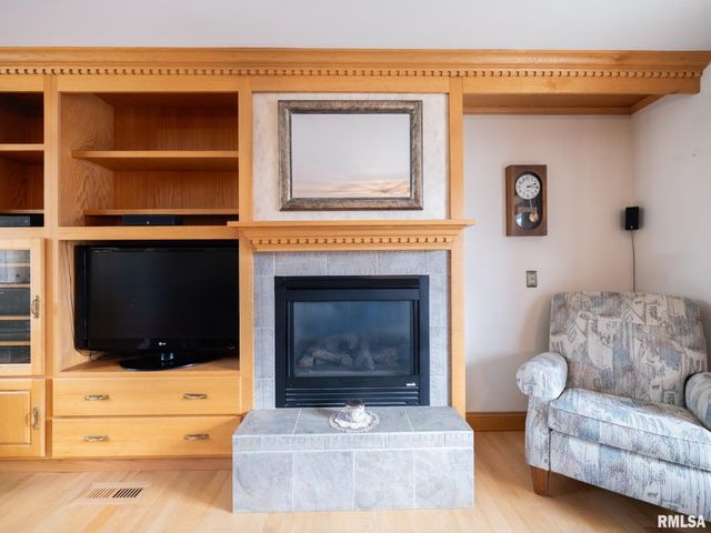 2419 N IDAHO Street, Peoria, IL 61604