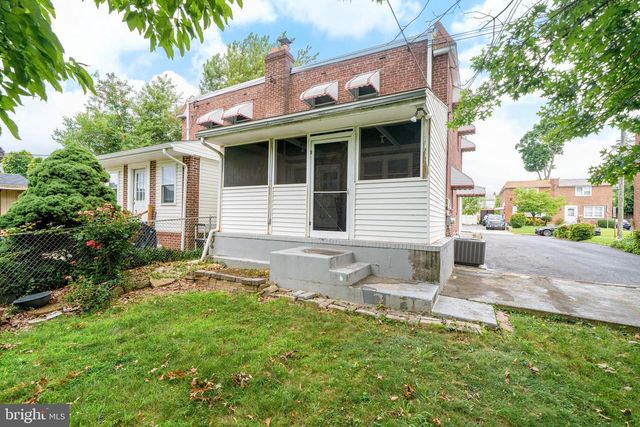 336 HOLLAND ST, Crum Lynne, PA 19022