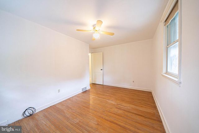 336 HOLLAND ST, Crum Lynne, PA 19022