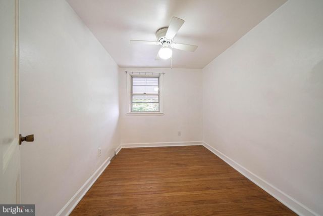 336 HOLLAND ST, Crum Lynne, PA 19022