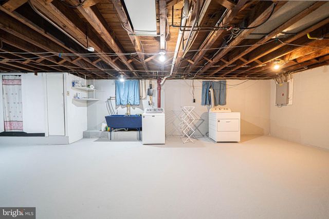 336 HOLLAND ST, Crum Lynne, PA 19022