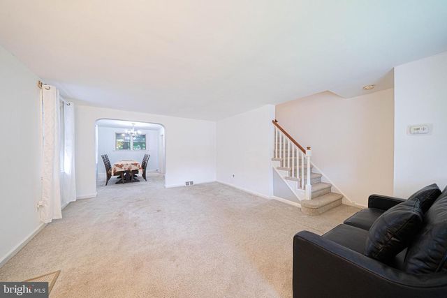 336 HOLLAND ST, Crum Lynne, PA 19022