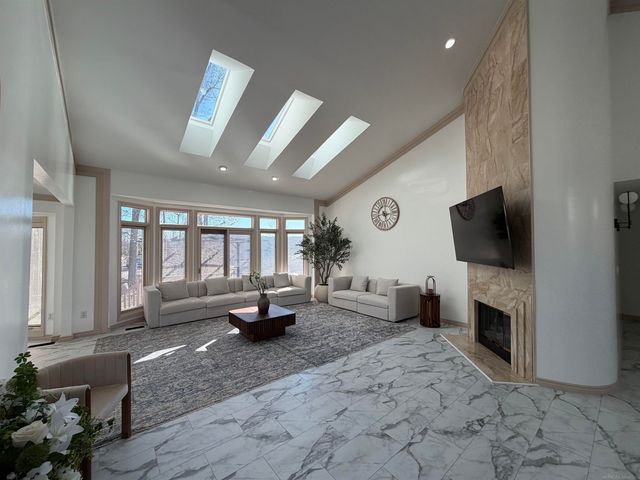 12516 WATKINS Drive Drive, Shelby Twp, MI 48315