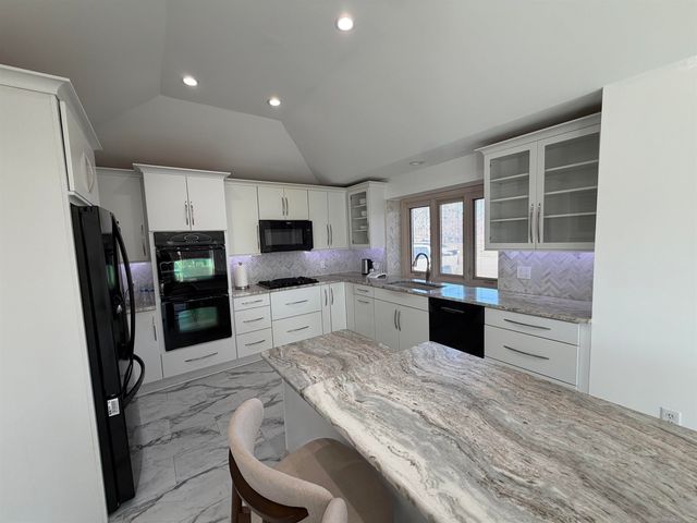 12516 WATKINS Drive Drive, Shelby Twp, MI 48315