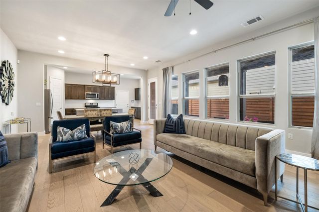 1713 Arcilla ST, Austin, TX 78741