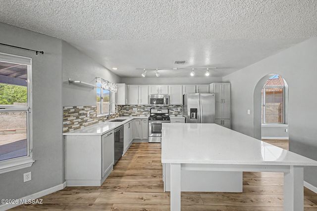 51 S Gold Mine Loop, Tucson, AZ 85748