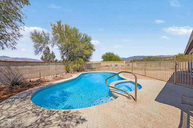 51 S Gold Mine Loop, Tucson, AZ 85748