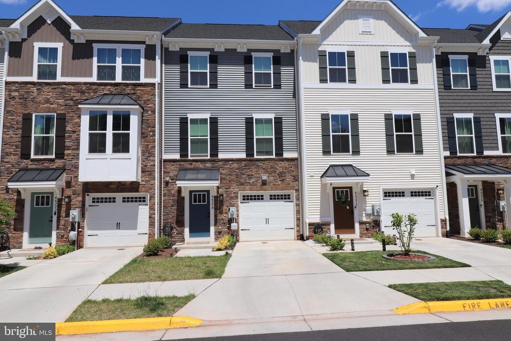 46274 MOUNT KELLOGG TER, Sterling, VA 20164
