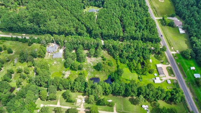 000 County Road 303, Dayton, TX 77535