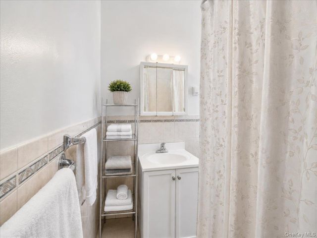 208 Tompkins Road, Yonkers, NY 10703