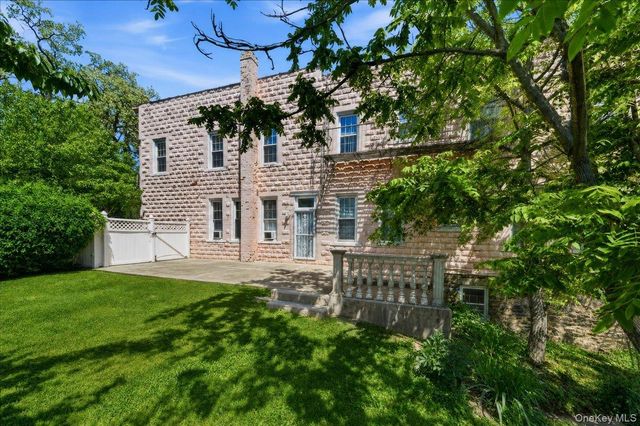 208 Tompkins Road, Yonkers, NY 10703