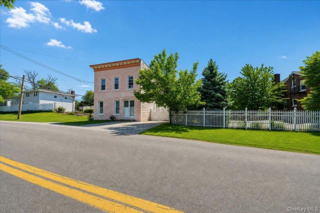 208 Tompkins Road, Yonkers, NY 10703