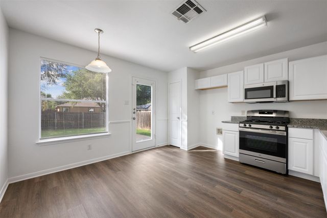 2205 Ada LN, Round Rock, TX 78664