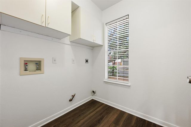 2205 Ada LN, Round Rock, TX 78664