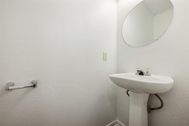 2205 Ada LN, Round Rock, TX 78664