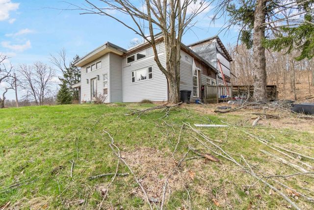 465 Amsler Ridge Rd, Economy, PA 15143